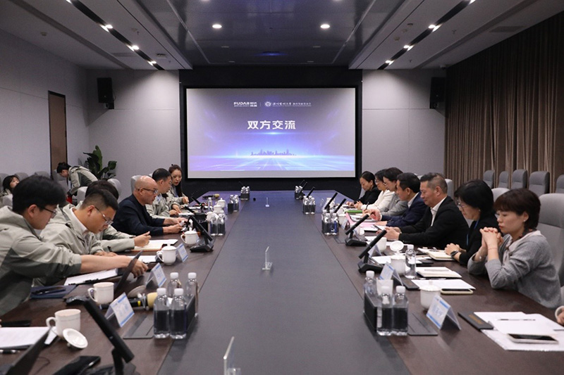 Discussion entre les deux parties