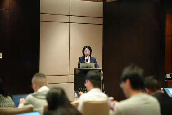 Zheng Lidan analyse les performances financières de Fuda Alloy